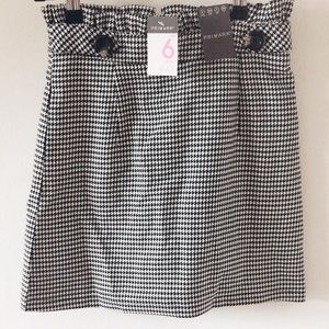 Houndstooth fitted mini skirt